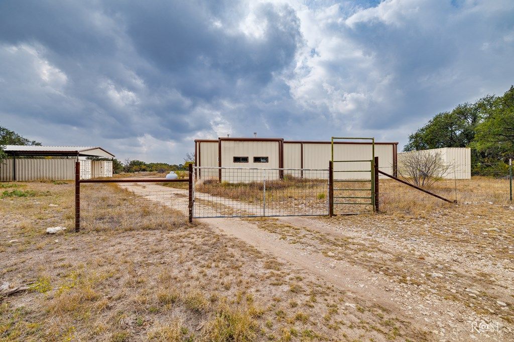 Image 8 of property listing at 1101 County Road 350, Christoval, TX 76935