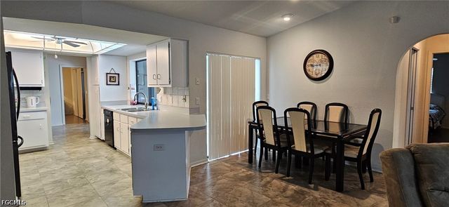 1203 SE 23rd TER, Cape Coral, FL 33990