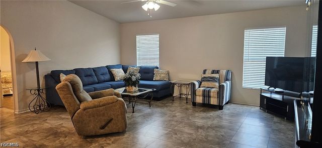1203 SE 23rd TER, Cape Coral, FL 33990