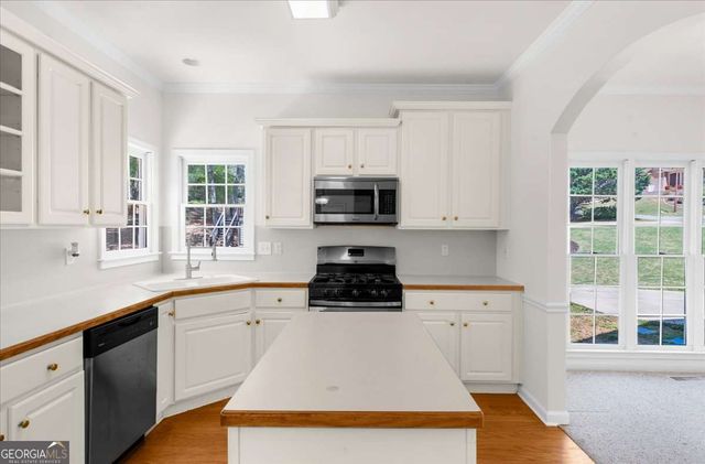 720 Walnut Lane, Woodstock, GA 30188