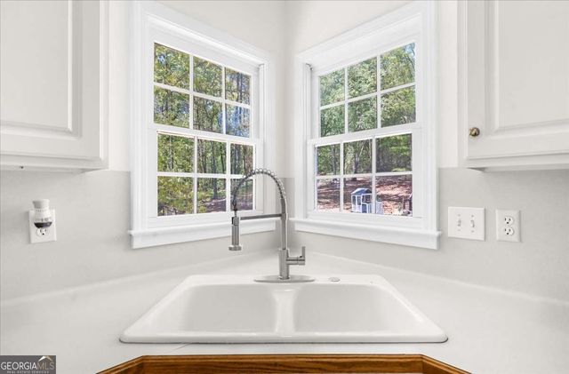 720 Walnut Lane, Woodstock, GA 30188