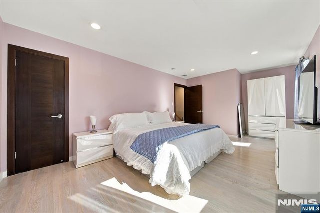 19 Coppel Drive, Tenafly, NJ 07670