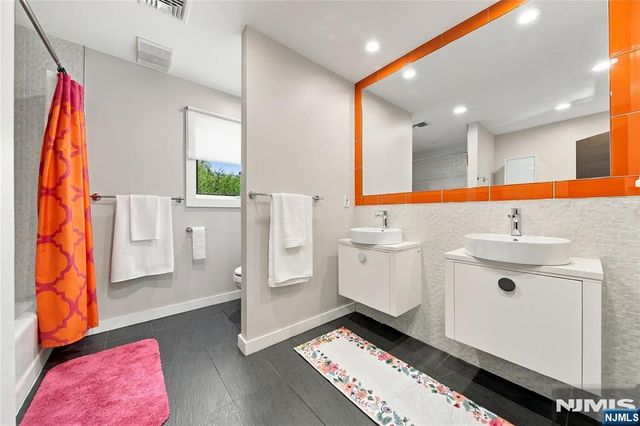19 Coppel Drive, Tenafly, NJ 07670