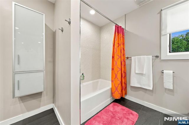 19 Coppel Drive, Tenafly, NJ 07670