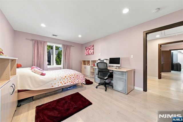 19 Coppel Drive, Tenafly, NJ 07670