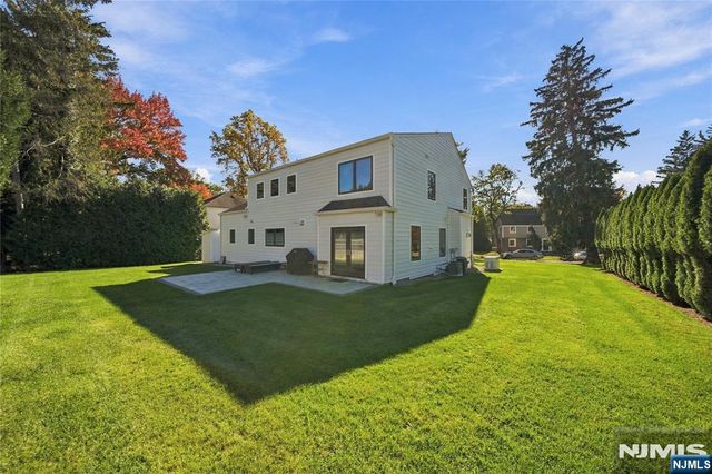 19 Coppel Drive, Tenafly, NJ 07670