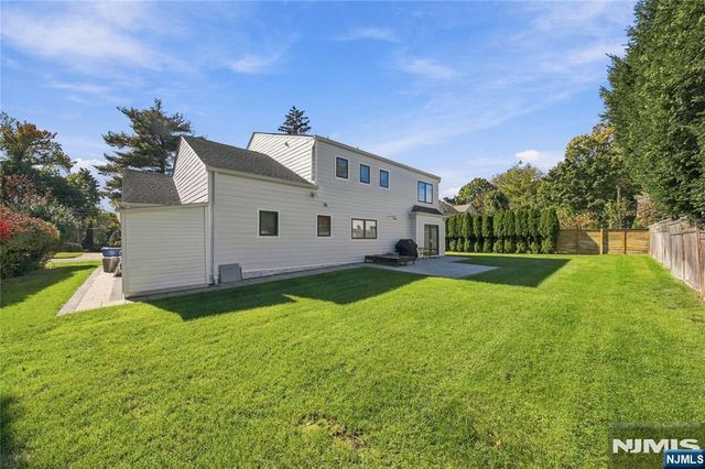 19 Coppel Drive, Tenafly, NJ 07670