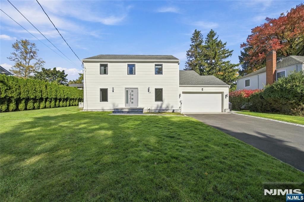 19 Coppel Drive, Tenafly, NJ 07670