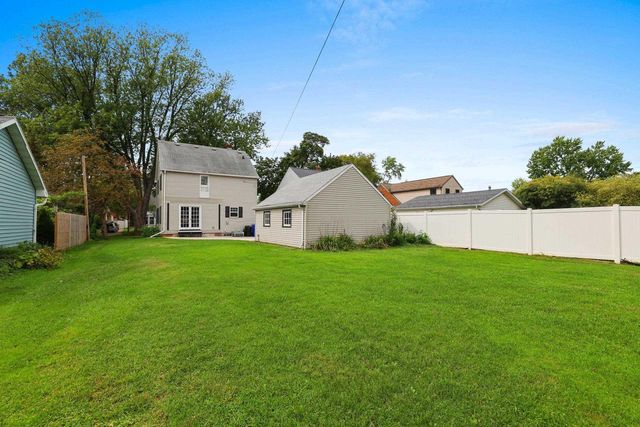 1816 N SUPERIOR STREET, Appleton, WI 54911