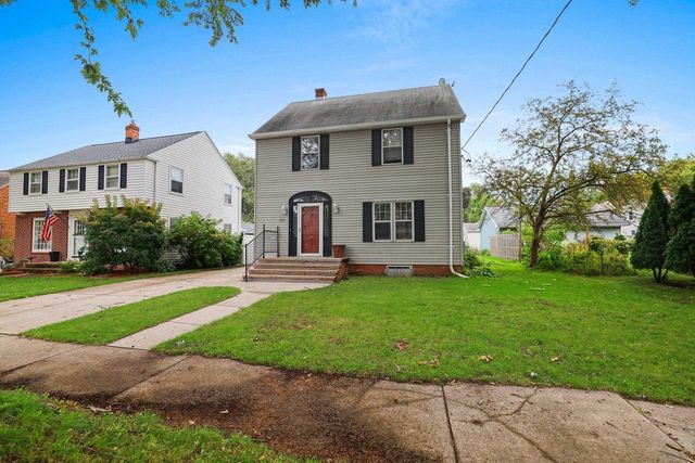 1816 N SUPERIOR STREET, Appleton, WI 54911