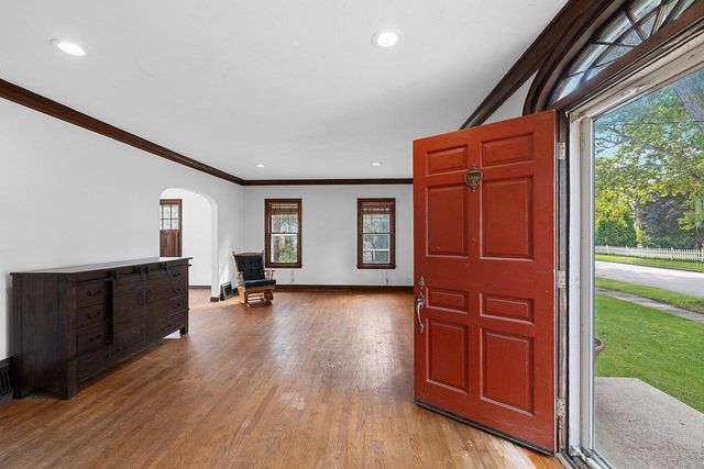 1816 N SUPERIOR STREET, Appleton, WI 54911