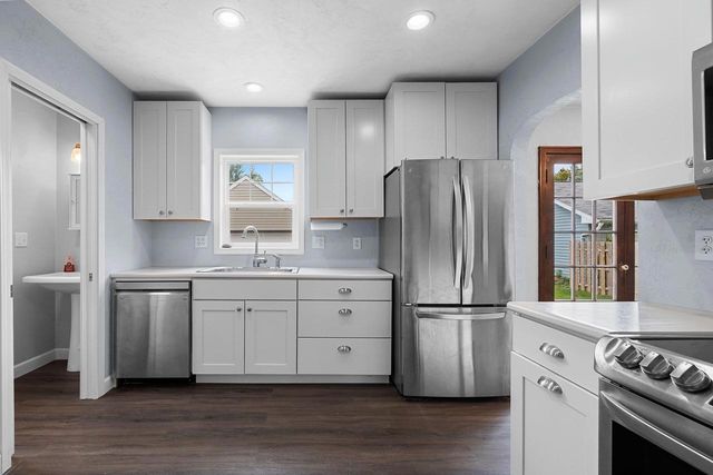 1816 N SUPERIOR STREET, Appleton, WI 54911