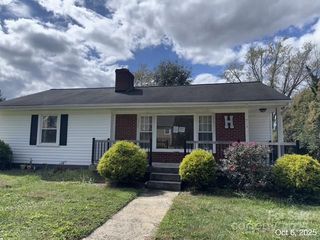 713 Circle Drive NE, Lenoir, NC 28645