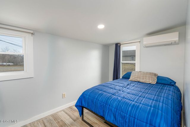 15 Pond Way, Cambridge, NY 12816