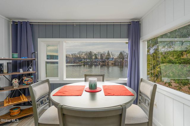 15 Pond Way, Cambridge, NY 12816