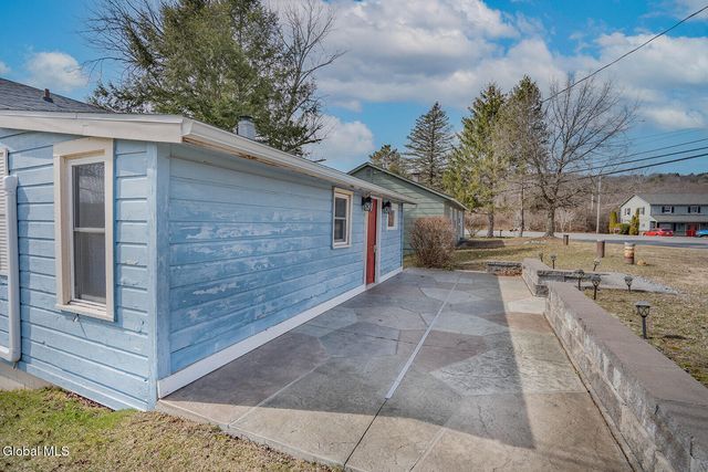 15 Pond Way, Cambridge, NY 12816