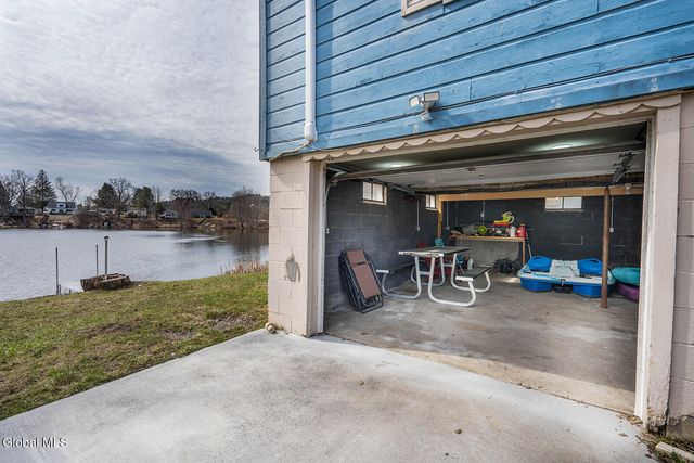 15 Pond Way, Cambridge, NY 12816