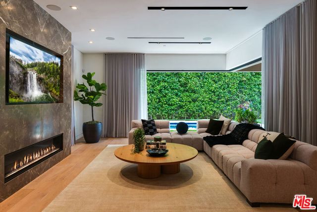 853 N Curson Avenue, Los Angeles, CA 90046