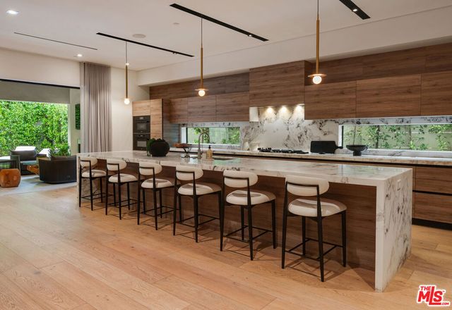 853 N Curson Avenue, Los Angeles, CA 90046