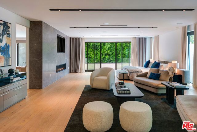 853 N Curson Avenue, Los Angeles, CA 90046