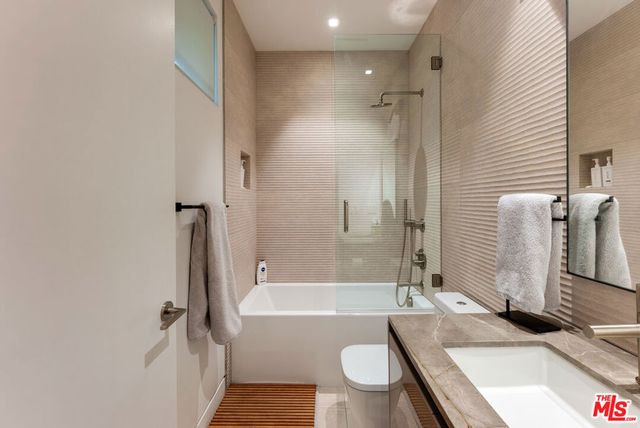 853 N Curson Avenue, Los Angeles, CA 90046