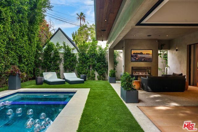 853 N Curson Avenue, Los Angeles, CA 90046