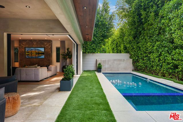 853 N Curson Avenue, Los Angeles, CA 90046