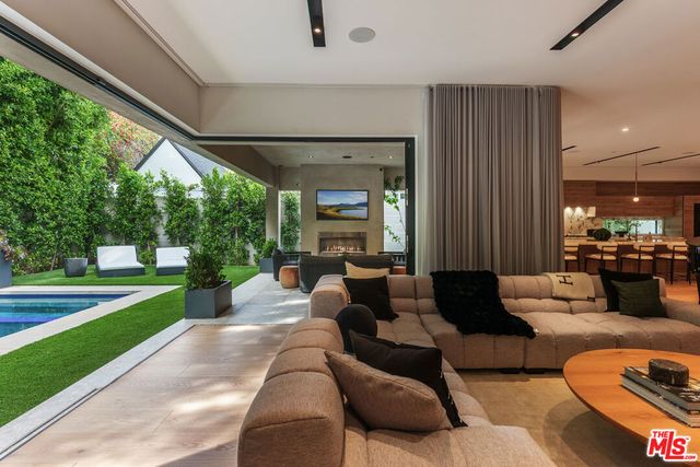 853 N Curson Avenue, Los Angeles, CA 90046