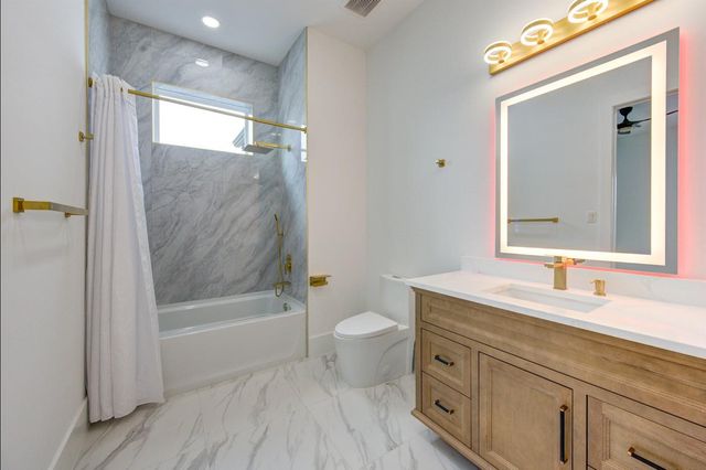 1726 Wilde Rock Way, Houston, TX 77018