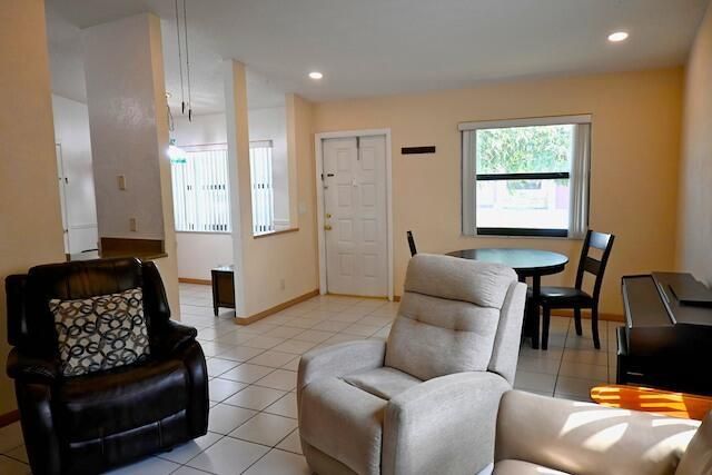 10551 Country Club Terrace, Boca Raton, FL 33428