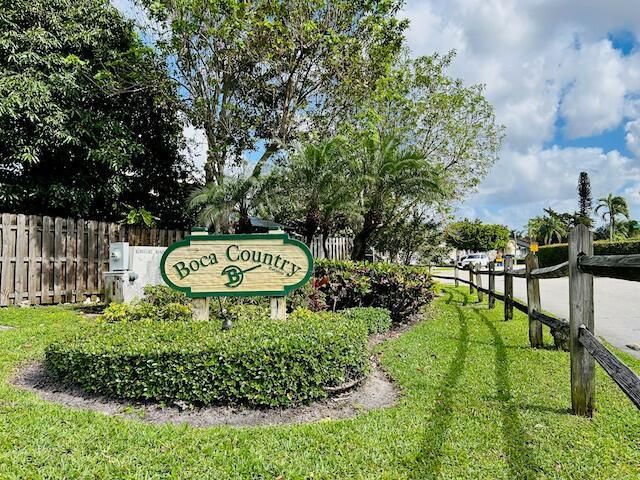 10551 Country Club Terrace, Boca Raton, FL 33428