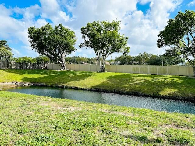 10551 Country Club Terrace, Boca Raton, FL 33428