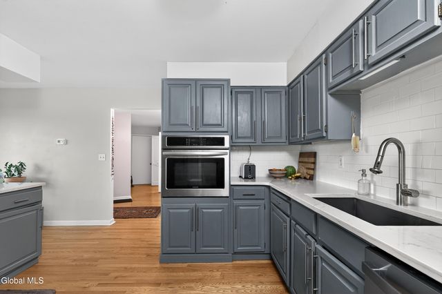 31 Riding Club Road, Brunswick, NY 12180