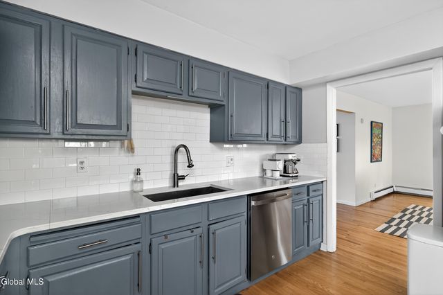 31 Riding Club Road, Brunswick, NY 12180