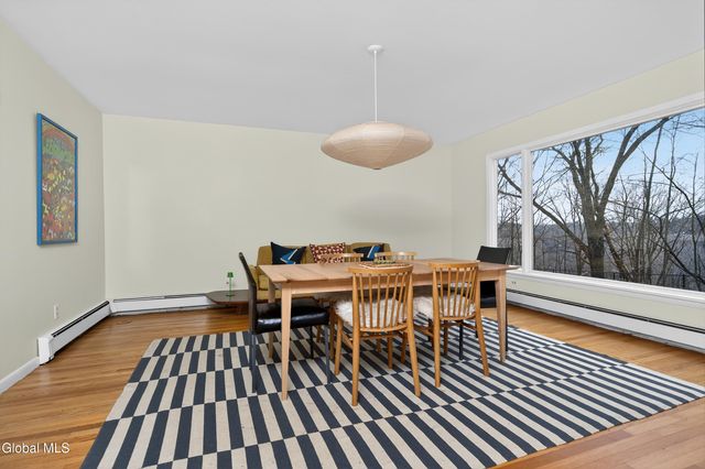 31 Riding Club Road, Brunswick, NY 12180