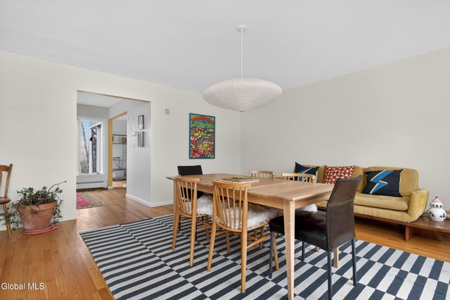 31 Riding Club Road, Brunswick, NY 12180