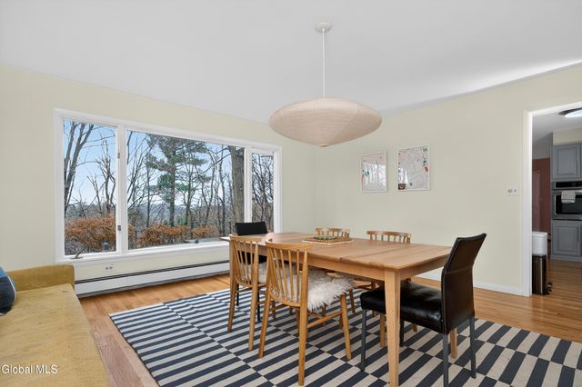 31 Riding Club Road, Brunswick, NY 12180