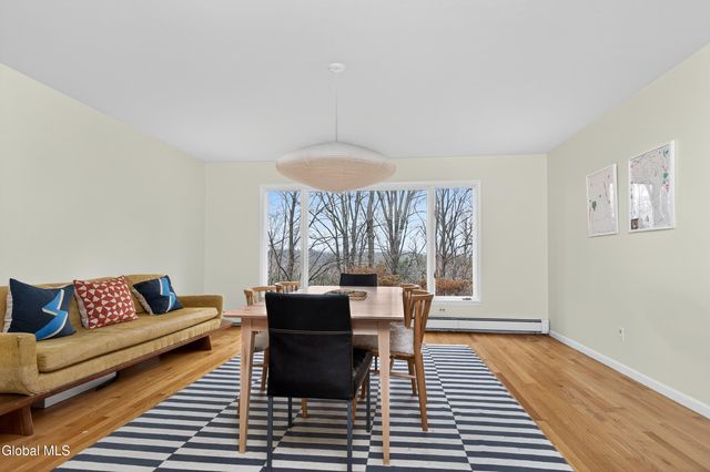 31 Riding Club Road, Brunswick, NY 12180