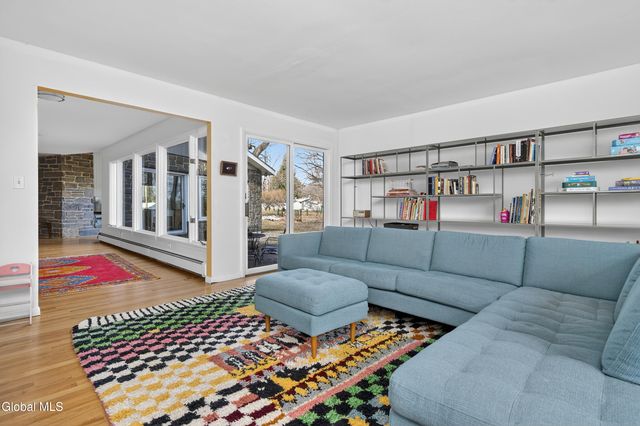 31 Riding Club Road, Brunswick, NY 12180