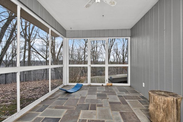 31 Riding Club Road, Brunswick, NY 12180