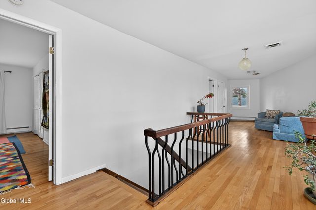 31 Riding Club Road, Brunswick, NY 12180