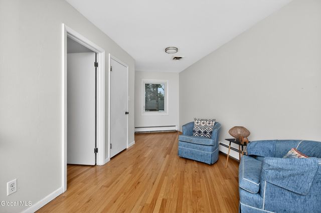 31 Riding Club Road, Brunswick, NY 12180