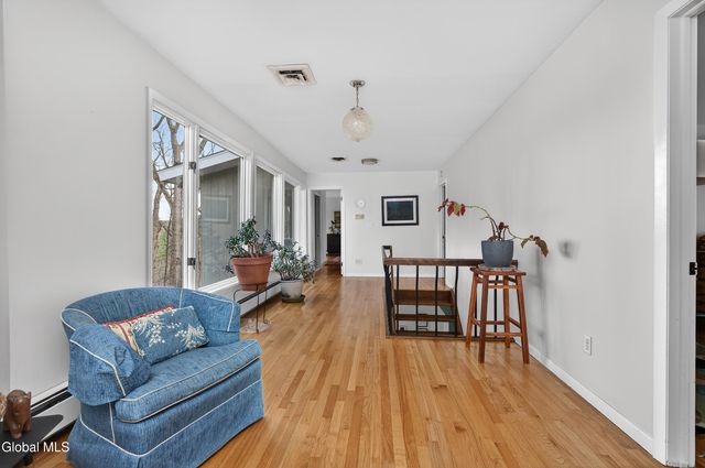 31 Riding Club Road, Brunswick, NY 12180