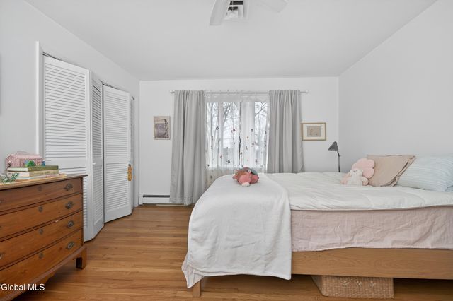 31 Riding Club Road, Brunswick, NY 12180