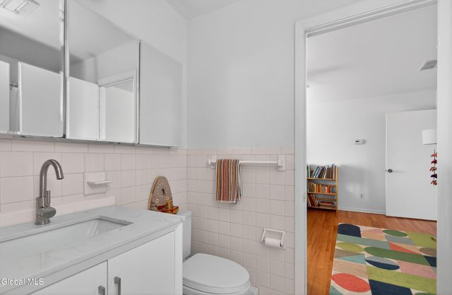 31 Riding Club Road, Brunswick, NY 12180