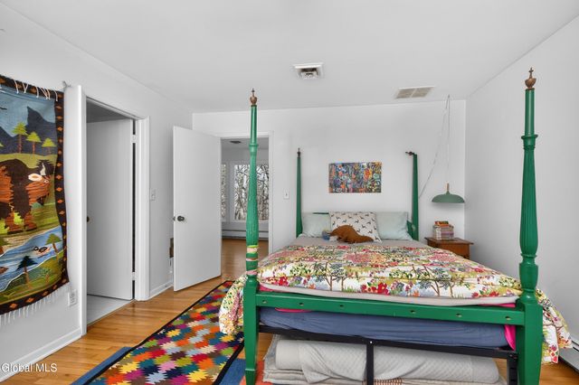 31 Riding Club Road, Brunswick, NY 12180