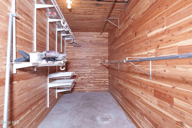 31 Riding Club Road, Brunswick, NY 12180