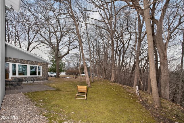 31 Riding Club Road, Brunswick, NY 12180