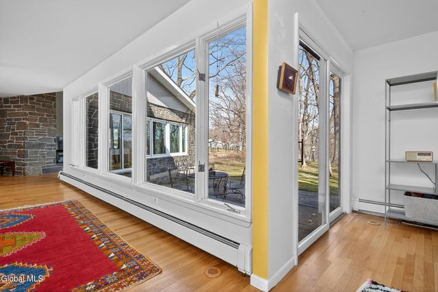 31 Riding Club Road, Brunswick, NY 12180