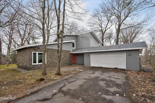 31 Riding Club Road, Brunswick, NY 12180